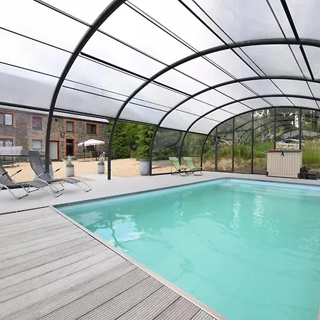In Ardennes With Heated Pool, Cleaning Included Ferienhaus